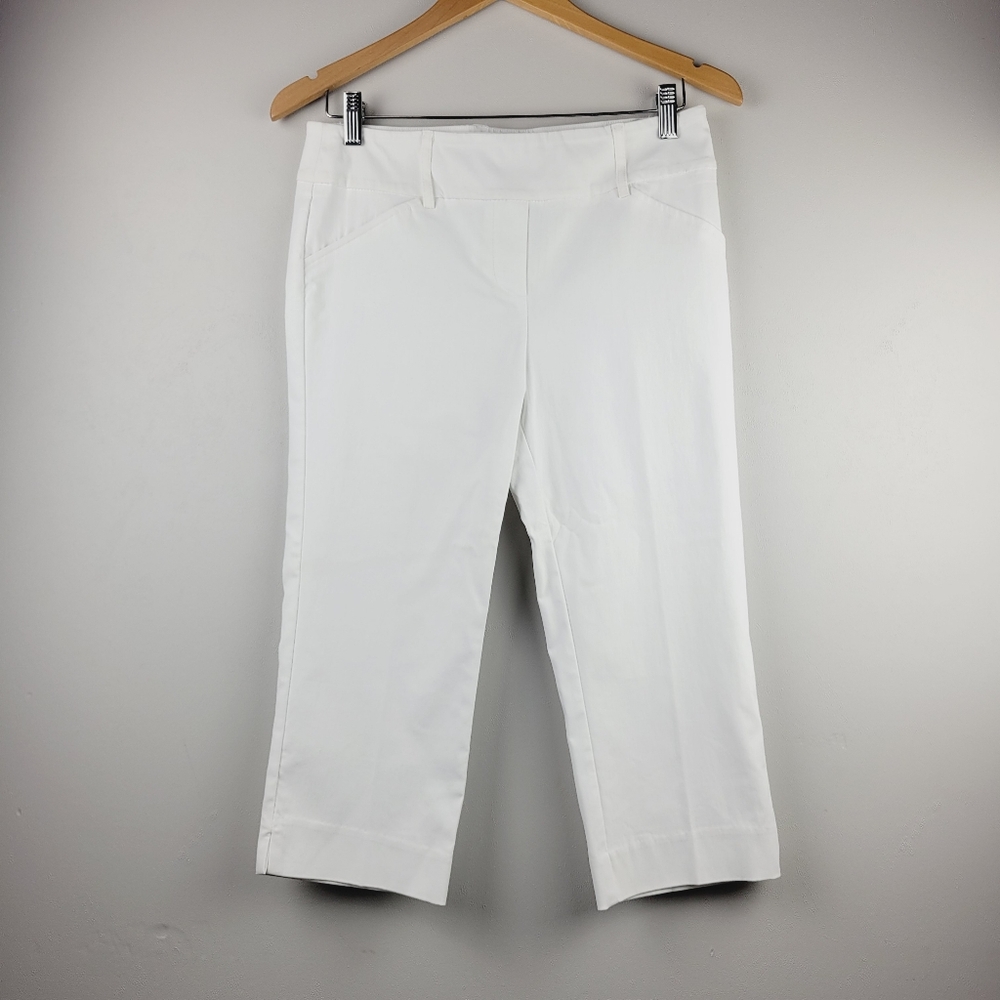 Le Chateau White Capris Size 4 NWT